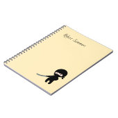 Tiny Angry Ninja Individuelle Name auf Yellow Notizblock (Linke Seite)
