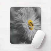 Tiny Bee on Blume Nah Schwarz-weiße Mousepad (Mit Mouse)