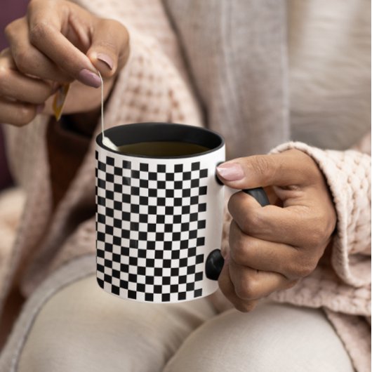 Tiny Black and White Checked Pattern Tasse