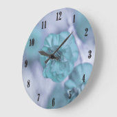 Tiny Blue Flowers Wall Clock Große Wanduhr (Winkel)
