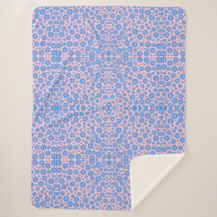 Tiny Blume Pattern.Blue 02.b Lpink BG Sherpadecke