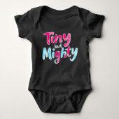 "Tiny but Mighty" Niedliche Tapferkeit Baby Strampler (Vorderseite)