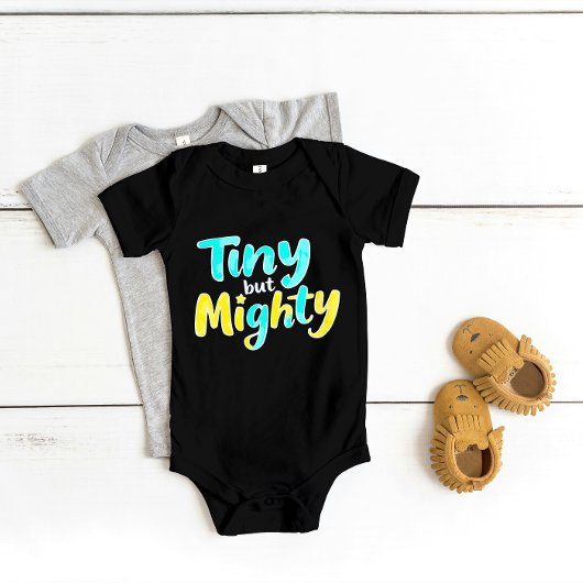 "Tiny but Mighty" Niedliche Tapferkeit Baby Strampler