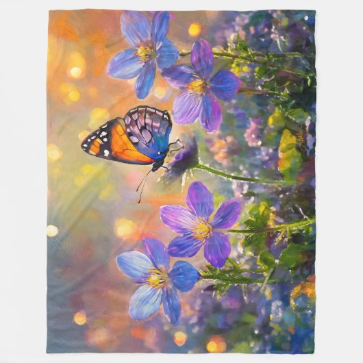 Tiny Butterfly On Wildblumen bei Sunrise Fleecedecke (Vorderseite)