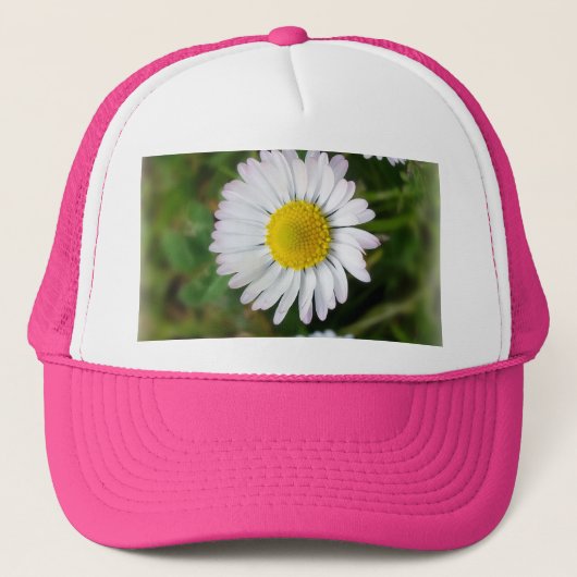 Tiny Daisies Truckerkappe (Vorderseite)