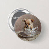 Tiny Delight: Chihuahua-Welpe in einem Teacup, Button (Vorne & Hinten)