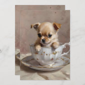 Tiny Delight: Chihuahua-Welpe in einem Teacup, Einladung (Vorne/Hinten)