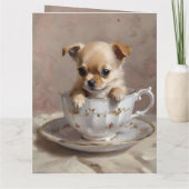 Tiny Delight: Chihuahua-Welpe in einem Teacup, Karte (Rückseite)