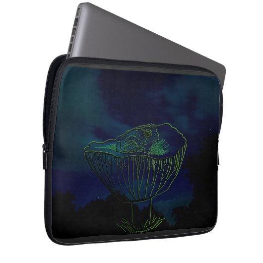 Tiny Frog in einem Pilz Laptopschutzhülle (Vorne Rechts)