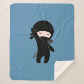 Tiny Happy Ninja auf Blue Sherpadecke (Vorderseite)