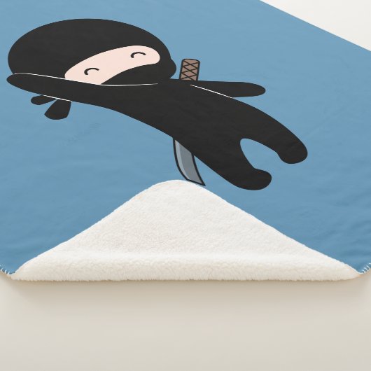 Tiny Happy Ninja auf Blue Sherpadecke (3/4)
