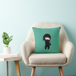 Tiny Happy Ninja auf Dark Green Kissen
