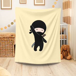 Tiny Happy Ninja auf Yellow Fleecedecke