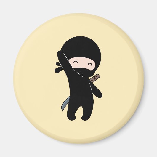 Tiny Happy Ninja auf Yellow Magnet (Vorne)