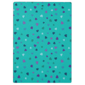 Tiny Hearts, Purple, Teal, Blue on Turquoise Klemmbrett (Rückseite)