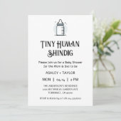 Tiny Human Shindig Minimalistisch Baby Dusche Einladung (Stehend Vorderseite)