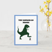 Tiny Humans Go Squish Funny Dinosaur Cartoon Karte (Gelbe Blume)