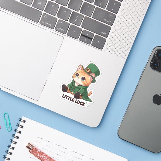 Tiny Leprechaun Kitten Cute Kawaii St Patrick  Aufkleber (Laptop mit iPhone)