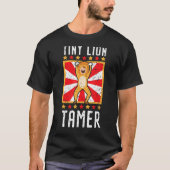 Tiny Lion Tamer Circus Mitarbeiter Kostümkarneval T-Shirt (Vorderseite)