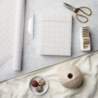 Tiny Neutral Floral Print mit Beige und Sage Tone Geschenkpapier