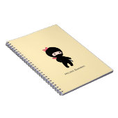 Tiny Ninja Girl Individuelle Name auf Yellow Notizblock (Rechte Seite)