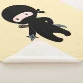 Tiny Ninja Holding Drewing Star auf Gelb Sherpadecke (3/4)