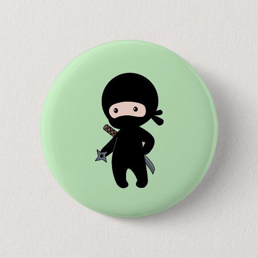 Tiny Ninja Holding Throwing Star auf Green Button (Vorderseite)