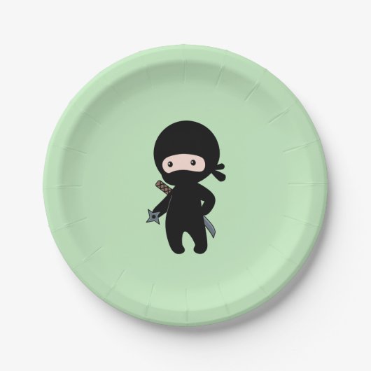 Tiny Ninja Holding Throwing Star auf Green Pappteller (Vorderseite)