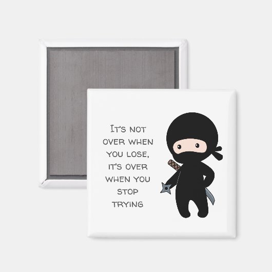 Tiny Ninja Holding Throwing Star Zitat Magnet (Vorderseite/Rückseite)