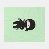 Tiny Ninja Holding wirbelt auf Grün Fleecedecke (Vorderseite (Horizontal))