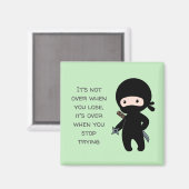 Tiny Ninja Holding wirft Star Green Zitat Magnet (Vorderseite/Rückseite)