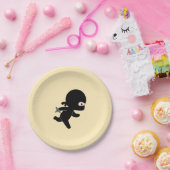 Tiny Ninja läuft auf Gelb Pappteller (Party)