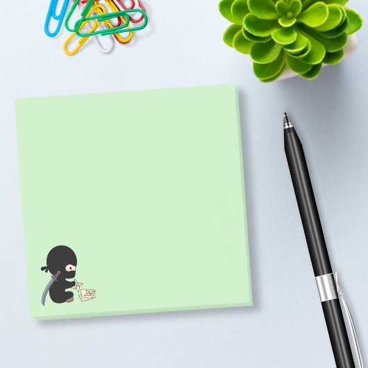 Tiny Ninja Making Origami Paper werfen Star Post-it Klebezettel