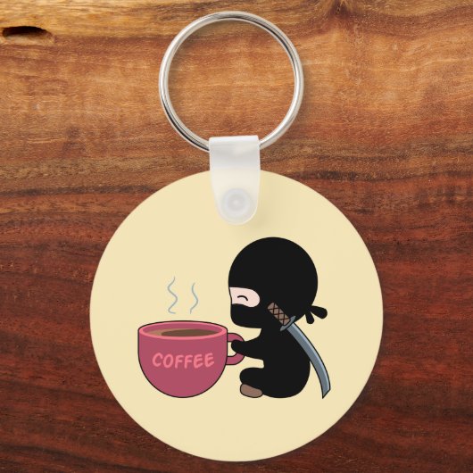 Tiny Ninja mit großer Tasse auf Gelb Schlüsselanhänger (Vorderseite)