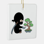 Tiny Ninja Watering Bonsai Tree Keramikornament (Rechts)