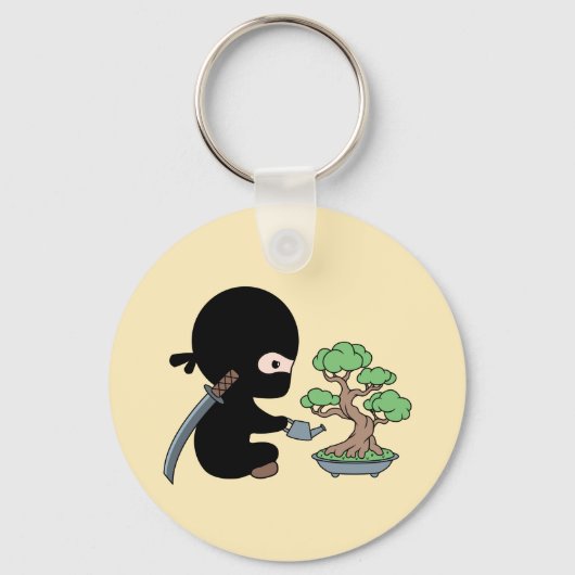 Tiny Ninja Watering Bonsai Tree on Yellow Schlüsselanhänger (Rückseite)