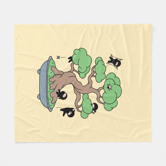 Tiny Ninjas in Bonsai Tree on Yellow Fleecedecke (Vorderseite (Horizontal))