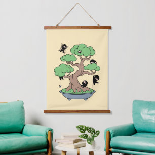 Tiny Ninjas in Bonsai Tree on Yellow Wandteppich Mit Holzrahmen
