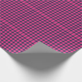Tiny Pixel Check Plaid Pink and Dark Blue Geschenkpapier (Ecke)