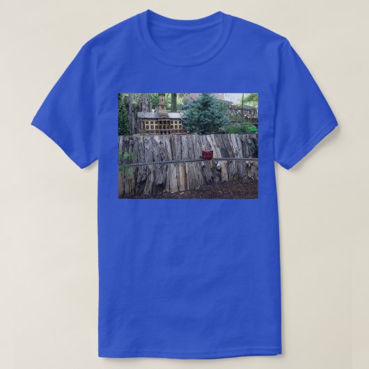 Tiny Red Train 1 T-Shirt (Design vorne)