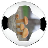 Tiny Toadstools Macro Soccer Ball (Gedreht)
