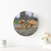 Tiny Toadstools Macro Wall Clock Große Wanduhr (Zuhause)