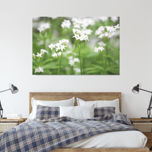 Tiny White Floral Leinwand (Insitu (Schlafzimmer))