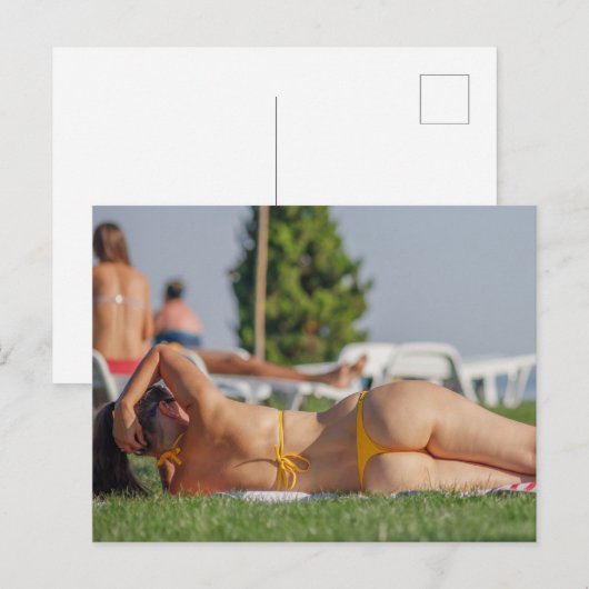 Tiny Yellow Bikini Foto Postkarte (Vorne/Hinten)