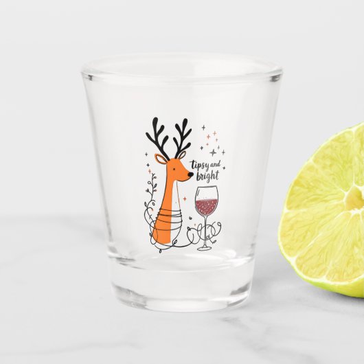 Tipsy und strahlende Rentiere Schnapsglas (Vorderseite)