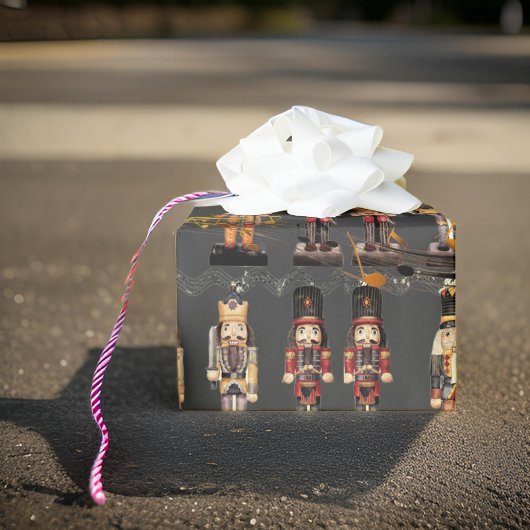 Tiptop Nutcracker Kings Musical Staff Geschenkpapier