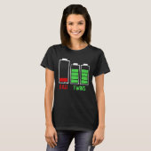 Tired Dad Low Battery Twins Full Charge Father's D T-Shirt (Vorne ganz)
