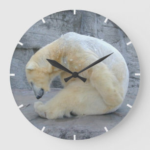 Tired Polar Bear Große Wanduhr