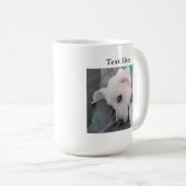Tired St Patricks Day Hund mit Grün Kaffeetasse (VorderseiteRechts)
