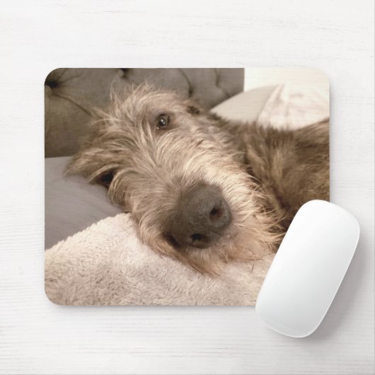 Tired young Irish Wolfhound Mousepad (Mit Mouse)